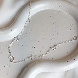 COLAR 80 CM LUAS E ESTRELAS VAZADAS B. PRATA