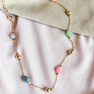 COLAR CHOKER CORRENTE PEDRAS NATURAIS COLORIDAS B. OURO
