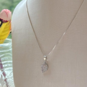 COLAR DO CONJUNTO FOLHINHA CRAVEJADA