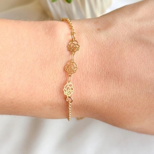 PULSEIRA INFANTIL 3 ROSAS VAZADAS B. OURO