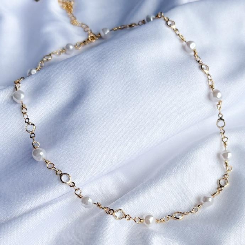 COLAR CHOKER PÉROLAS E PEDRAS INTERCALADAS B. OURO