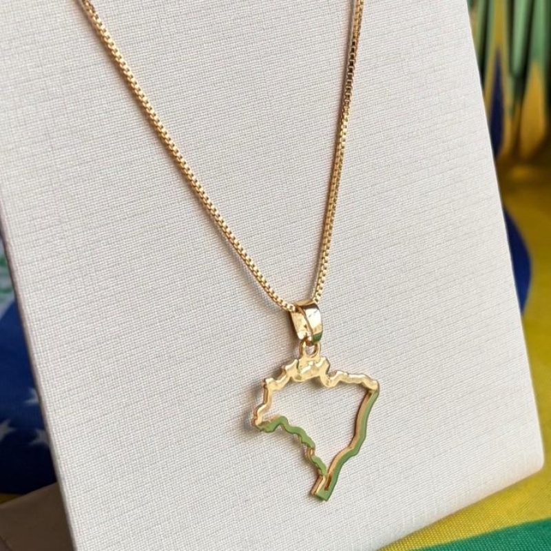 COLAR MAPA BRASIL CONTORNO B. OURO