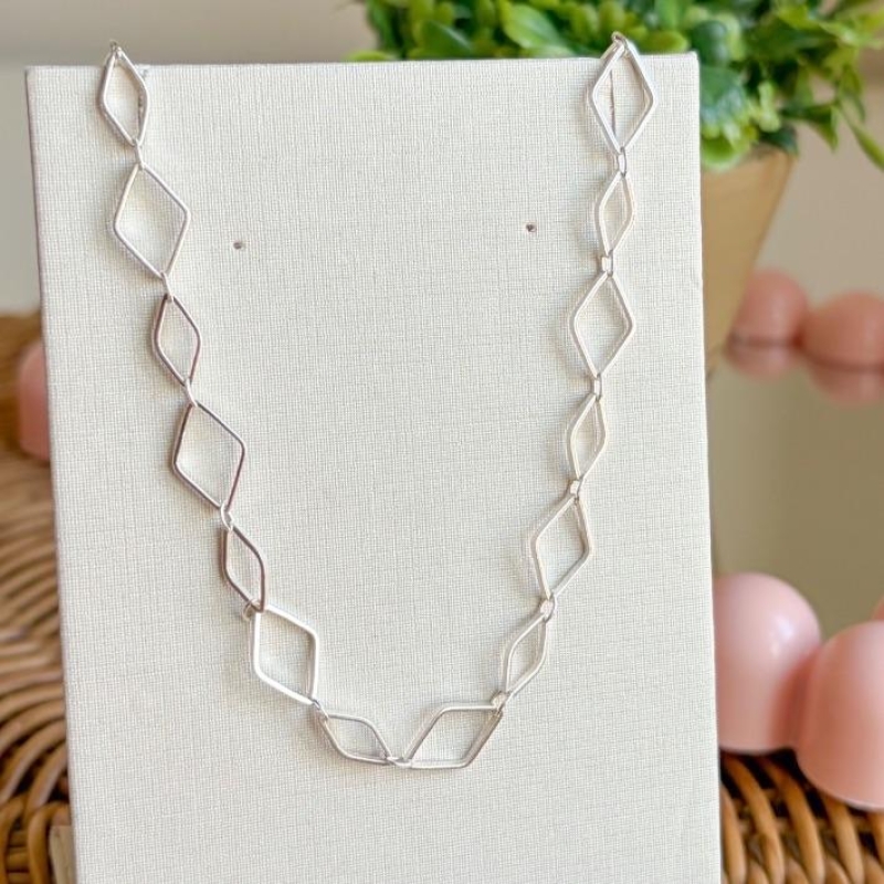 COLAR CHOKER LOSANGOS VAZADOS B. PRATA