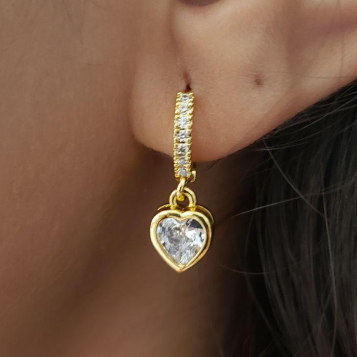BRINCO DE CLICK CORAÇÃO DE ZIRCONIA PENDURADO FILEIRA CRAV. B. OURO