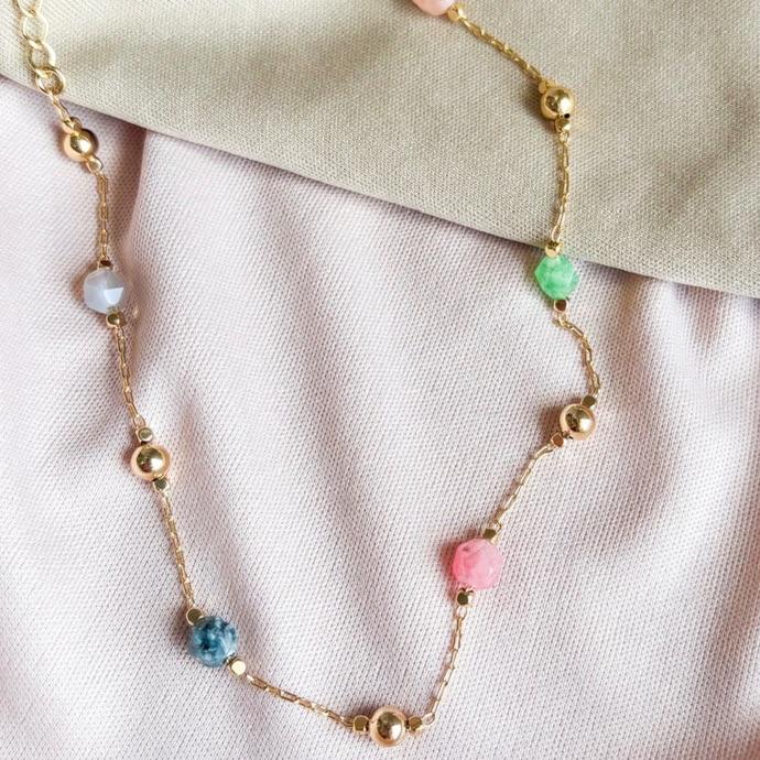 COLAR CHOKER CORRENTE PEDRAS NATURAIS COLORIDAS B. OURO