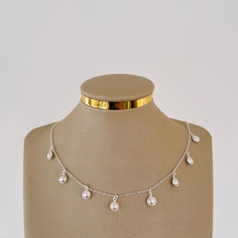 COLAR CHOKER PÉROLAS PENDURICALHO B. PRATA
