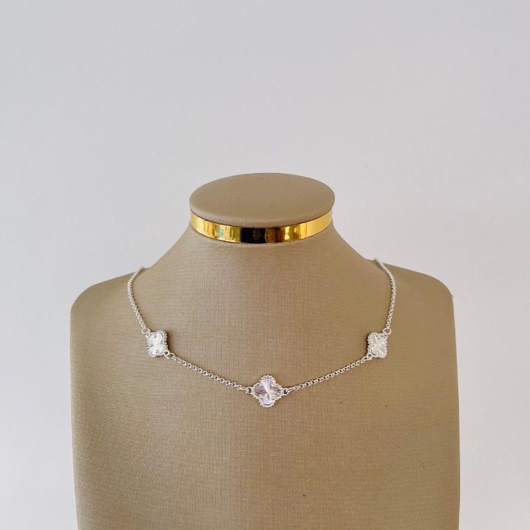 COLAR CHOKER TREVOS DIAMANTADOS B. PRATA