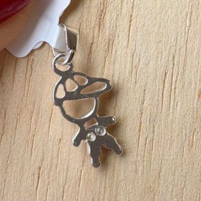 PINGENTE MENINO BONÉ 2 ZIRCONIAS B. PRATA