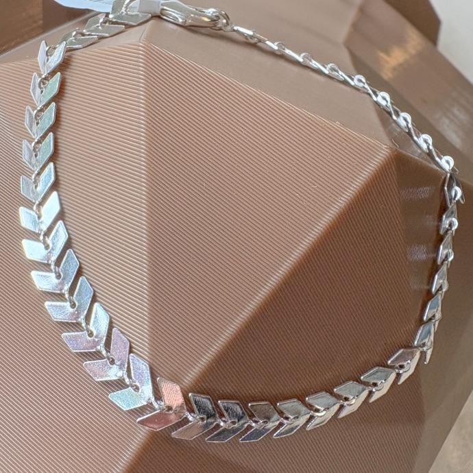 PULSEIRA SETAS B. PRATA